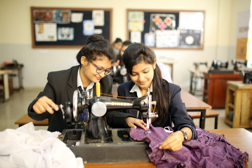 fashion designing college in up